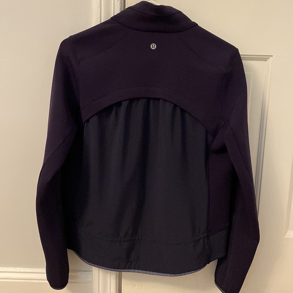 Lululemon lightweight jacket - Picture 2 of 6